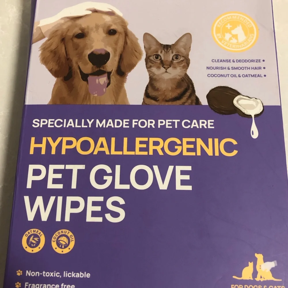 NWOT H.I.C.C Pet Hypoallergenic Pet Glove Wipes. Dogs or cats. 6 pcs. Unscented
